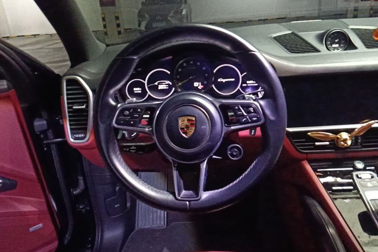 Used Porsche Cayenne E-Hybrid 2021 Cayenne E-Hybrid 2.0T Steering Wheel
