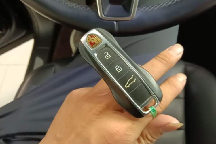 Used Porsche Cayenne E-Hybrid 2021 Cayenne E-Hybrid 2.0T Vehicle Key