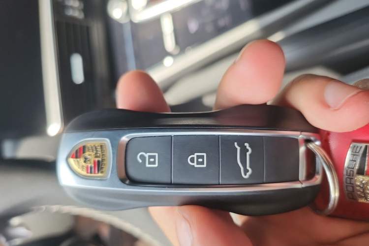 Used Porsche Cayenne E-Hybrid 2021 Cayenne E-Hybrid 2.0T Vehicle Key
