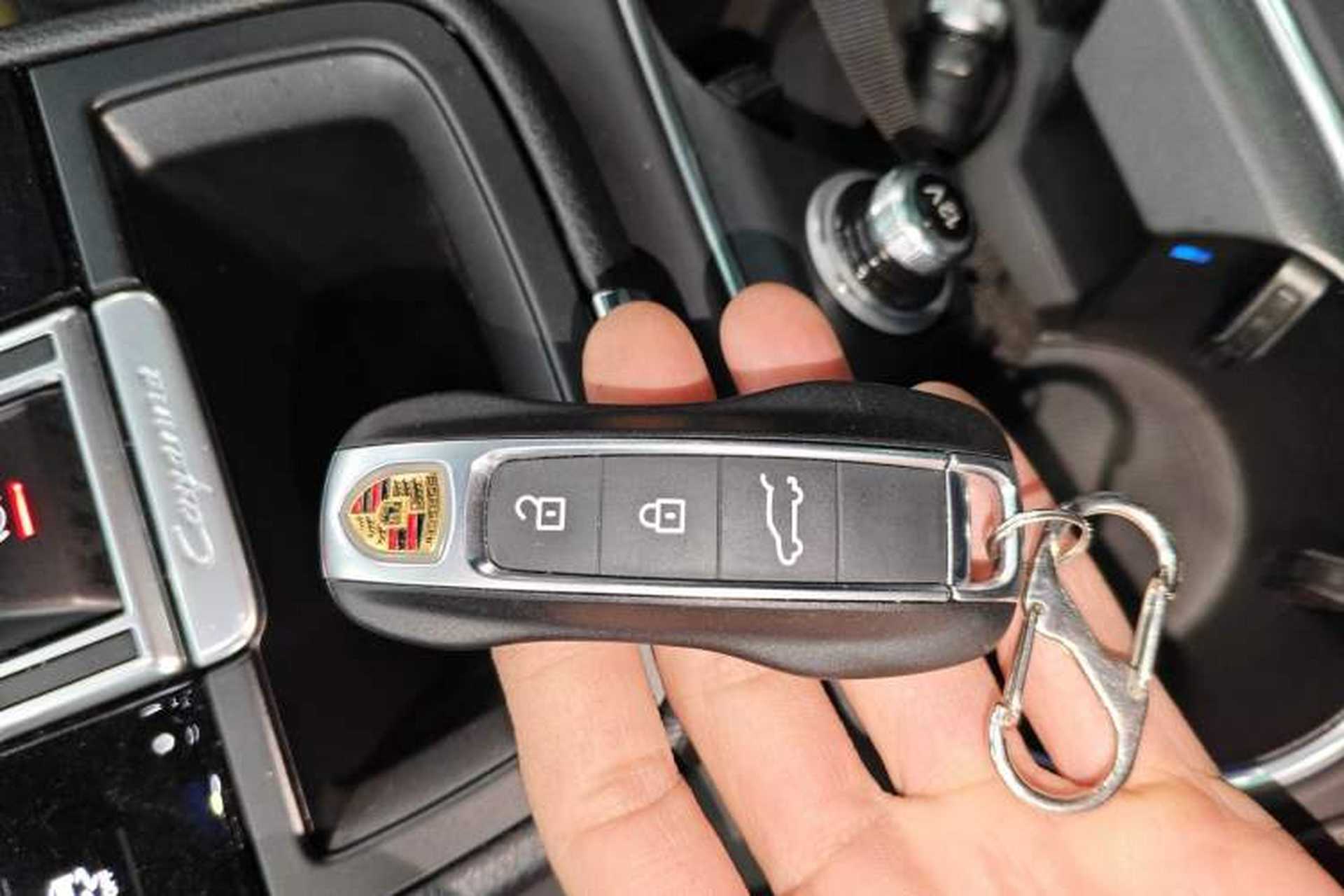Used Porsche Cayenne E-Hybrid 2021 Cayenne E-Hybrid 2.0T Vehicle Key