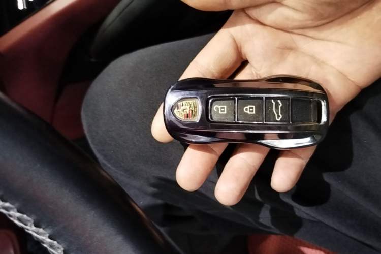 Used Porsche Cayenne E-Hybrid 2021 Cayenne E-Hybrid 2.0T Vehicle Key