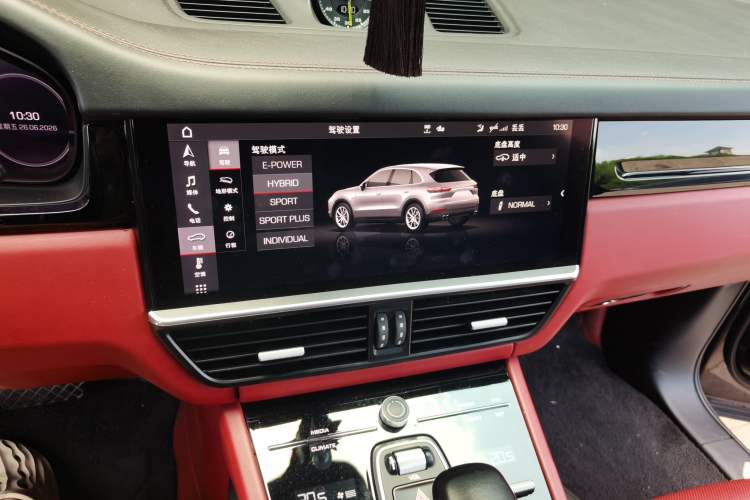 Used Porsche Cayenne E-Hybrid 2021 Cayenne E-Hybrid 2.0T Audio And AC Panel