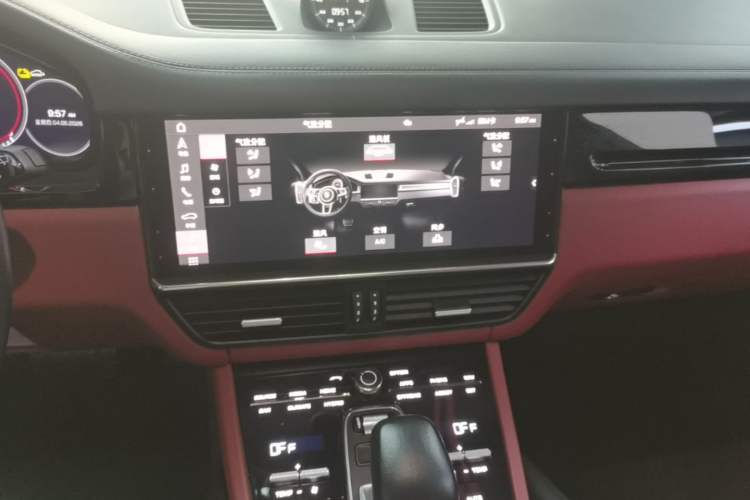 Used Porsche Cayenne E-Hybrid 2021 Cayenne E-Hybrid 2.0T Audio And AC Panel
