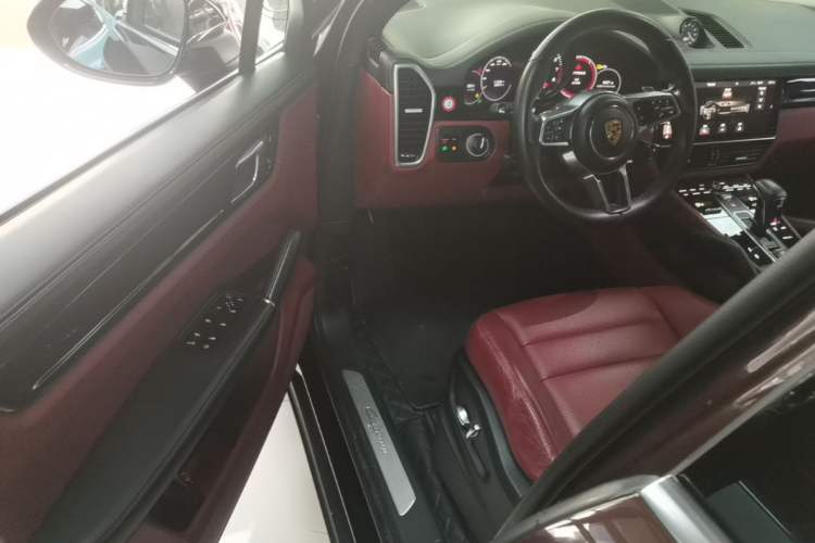 Used Porsche Cayenne E-Hybrid 2021 Cayenne E-Hybrid 2.0T Driver Seat