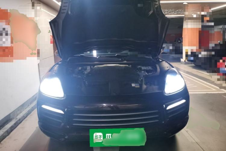Used Porsche Cayenne E-Hybrid 2021 Cayenne E-Hybrid 2.0T Engine Bay