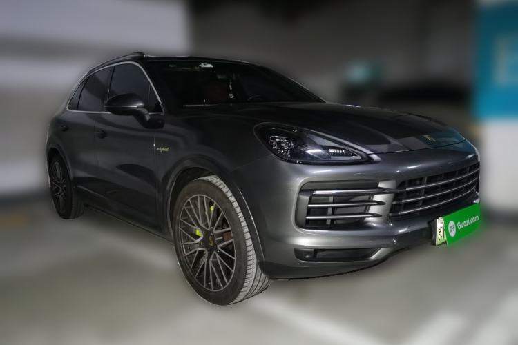 Used Porsche Cayenne E-Hybrid 2021 Cayenne E-Hybrid 2.0T Front Right 45 Deg