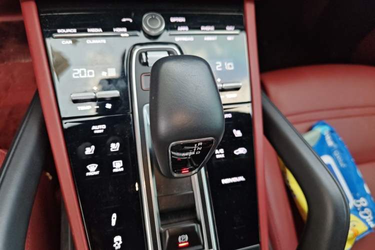 Used Porsche Cayenne E-Hybrid 2021 Cayenne E-Hybrid 2.0T Gear Lever