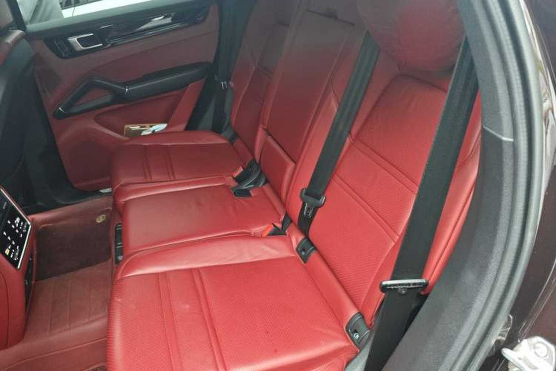 Used Porsche Cayenne E-Hybrid 2021 Cayenne E-Hybrid 2.0T Left Rear Seat