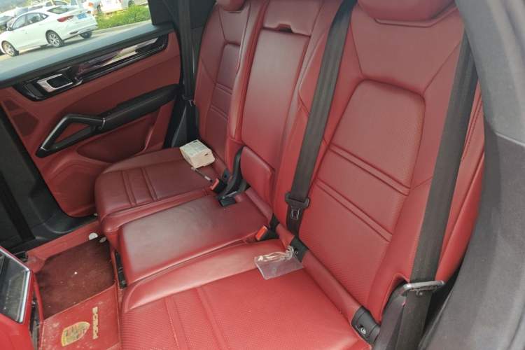 Used Porsche Cayenne E-Hybrid 2021 Cayenne E-Hybrid 2.0T Left Rear Seat