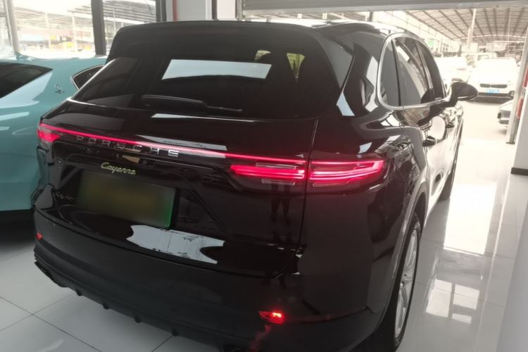 Used Porsche Cayenne E-Hybrid 2021 Cayenne E-Hybrid 2.0T Rear Right 45 Deg