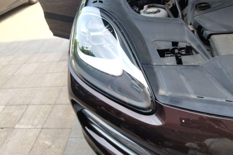 Used Porsche Cayenne E-Hybrid 2021 Cayenne E-Hybrid 2.0T Right Front Headlight