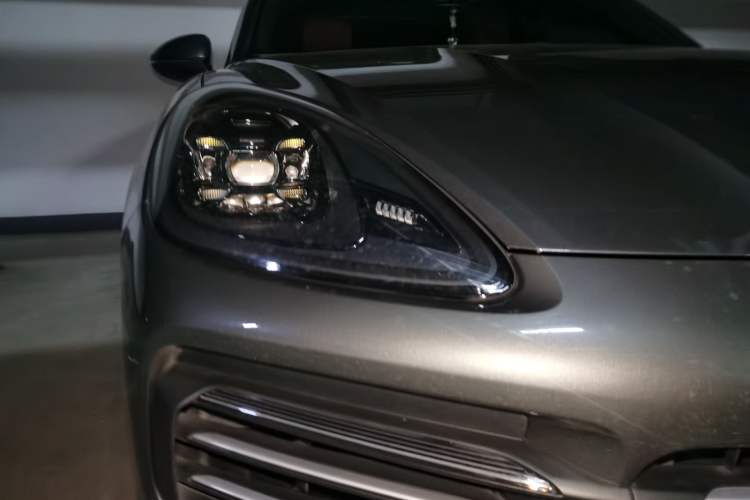 Used Porsche Cayenne E-Hybrid 2021 Cayenne E-Hybrid 2.0T Right Front Headlight