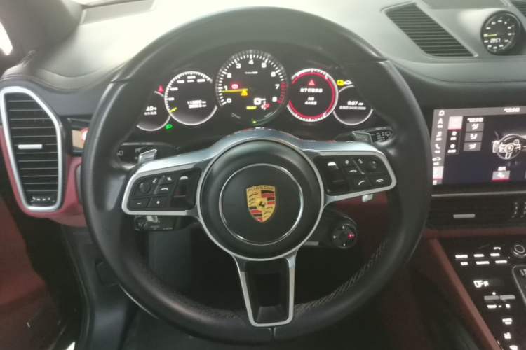 Used Porsche Cayenne E-Hybrid 2021 Cayenne E-Hybrid 2.0T Steering Wheel