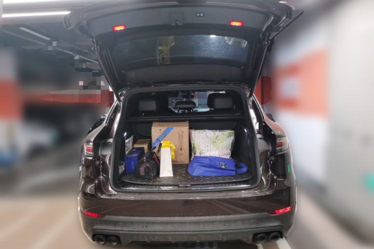 Used Porsche Cayenne E-Hybrid 2021 Cayenne E-Hybrid 2.0T Trunk