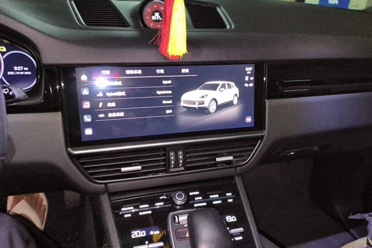 Used Porsche Cayenne E-Hybrid 2021 Cayenne E-Hybrid 2.0T Audio And AC Panel