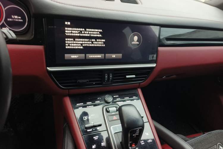 Used Porsche Cayenne E-Hybrid 2021 Cayenne E-Hybrid 2.0T Audio And AC Panel
