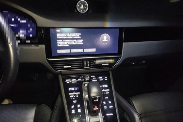 Used Porsche Cayenne E-Hybrid 2021 Cayenne E-Hybrid 2.0T Audio And AC Panel