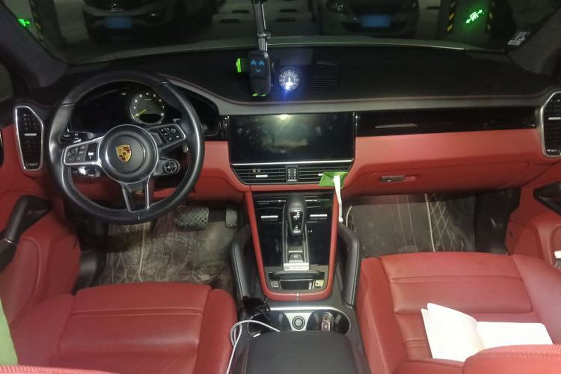 Used Porsche Cayenne E-Hybrid 2021 Cayenne E-Hybrid 2.0T Center Console