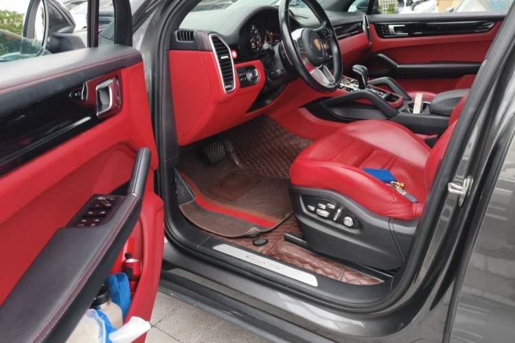 Used Porsche Cayenne E-Hybrid 2021 Cayenne E-Hybrid 2.0T Driver Seat