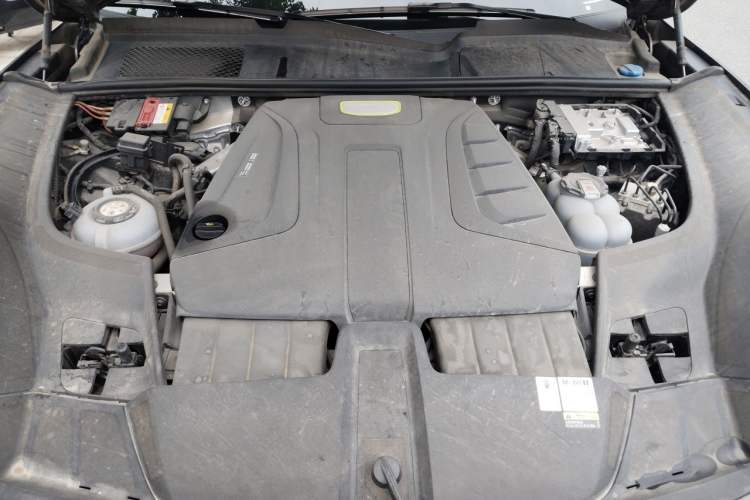Used Porsche Cayenne E-Hybrid 2021 Cayenne E-Hybrid 2.0T Engine Bay