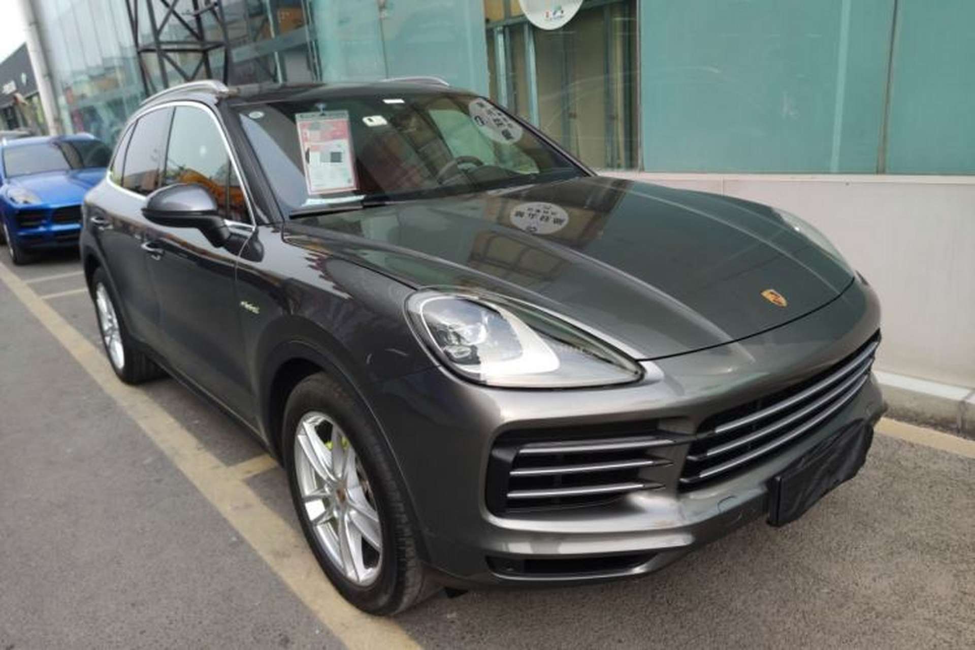 Used Porsche Cayenne E-Hybrid 2021 Cayenne E-Hybrid Coupé 2.0T Front Right 45 Deg