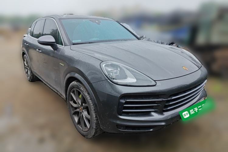 Used Porsche Cayenne E-Hybrid 2021 Cayenne E-Hybrid 2.0T Front Right 45 Deg