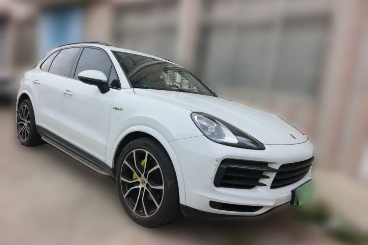 Used Porsche Cayenne E-Hybrid 2021 Cayenne E-Hybrid 2.0T Front Right 45 Deg