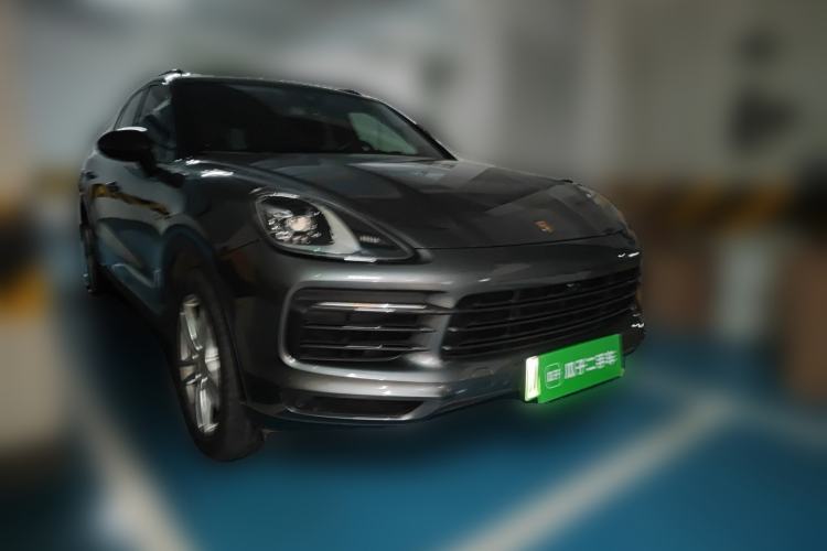 Used Porsche Cayenne E-Hybrid 2021 Cayenne E-Hybrid 2.0T Front Right 45 Deg