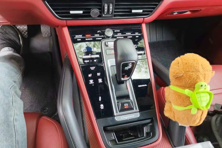 Used Porsche Cayenne E-Hybrid 2021 Cayenne E-Hybrid 2.0T Gear Lever