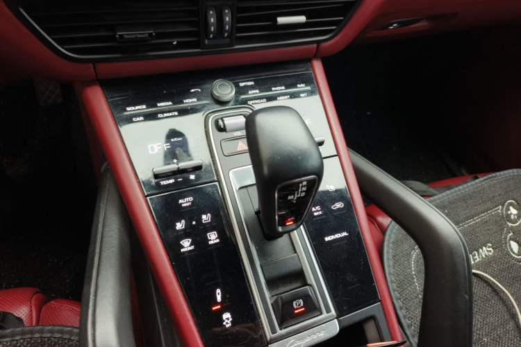 Used Porsche Cayenne E-Hybrid 2021 Cayenne E-Hybrid 2.0T Gear Lever
