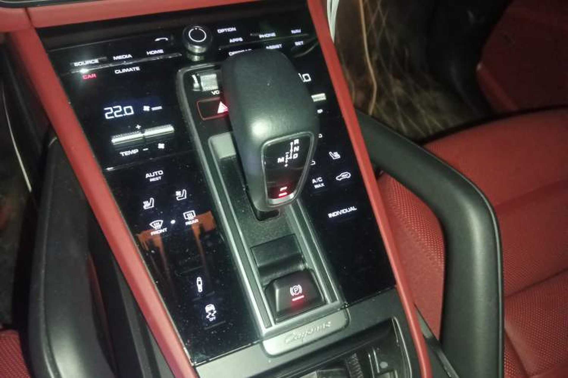 Used Porsche Cayenne E-Hybrid 2021 Cayenne E-Hybrid 2.0T Gear Lever