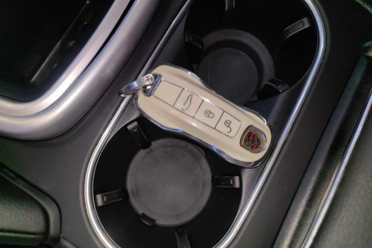 Used Porsche Cayenne E-Hybrid 2021 Cayenne E-Hybrid 2.0T Interior 1