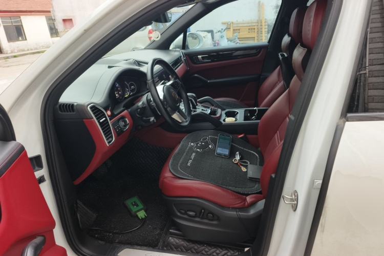 Used Porsche Cayenne E-Hybrid 2021 Cayenne E-Hybrid 2.0T Left Front Seat