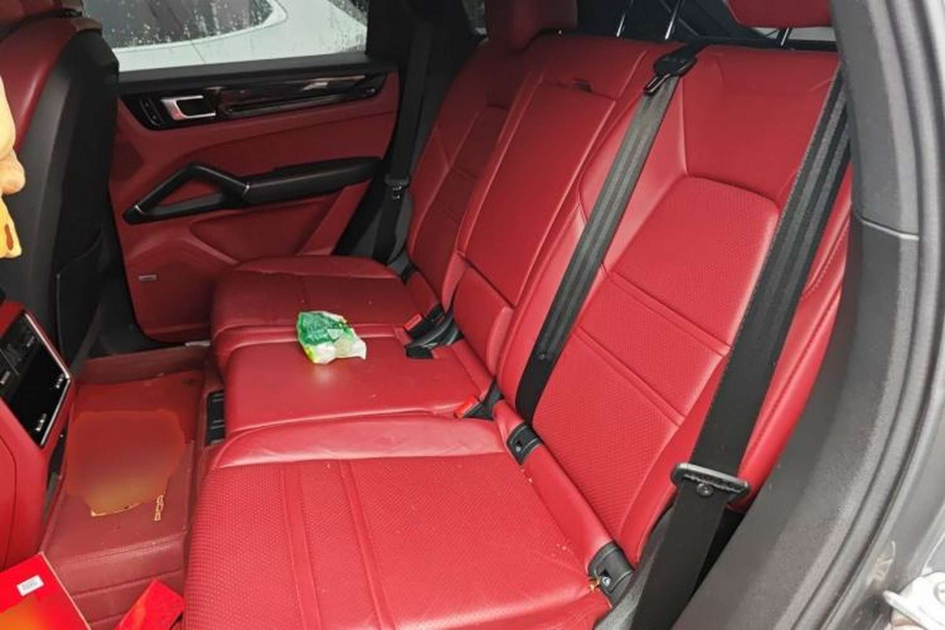 Used Porsche Cayenne E-Hybrid 2021 Cayenne E-Hybrid 2.0T Left Rear Seat