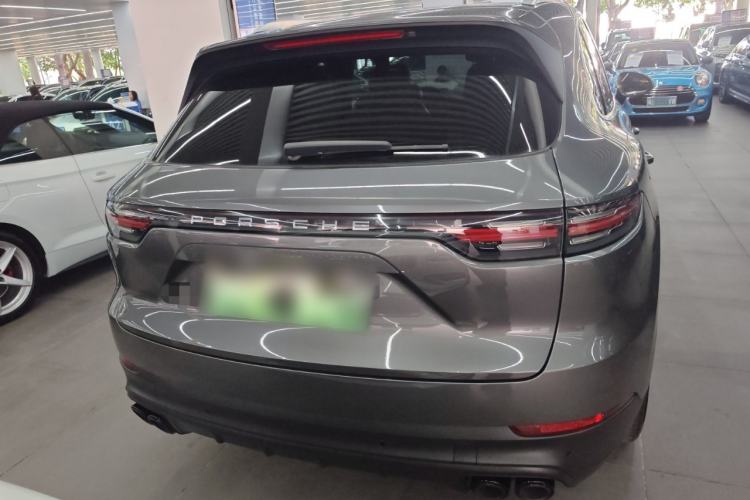 Used Porsche Cayenne E-Hybrid 2021 Cayenne E-Hybrid 2.0T Rear