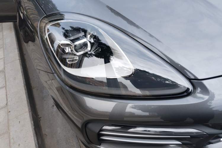 Used Porsche Cayenne E-Hybrid 2021 Cayenne E-Hybrid 2.0T Right Front Headlight