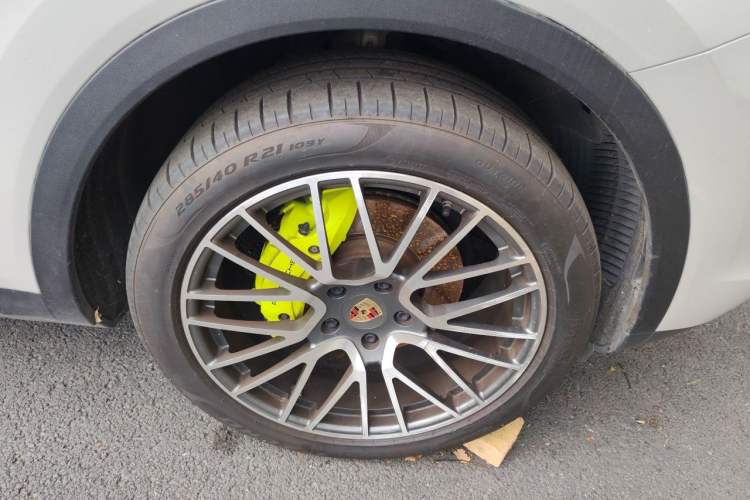 Used Porsche Cayenne E-Hybrid 2021 Cayenne E-Hybrid 2.0T Right Front Wheel Hub