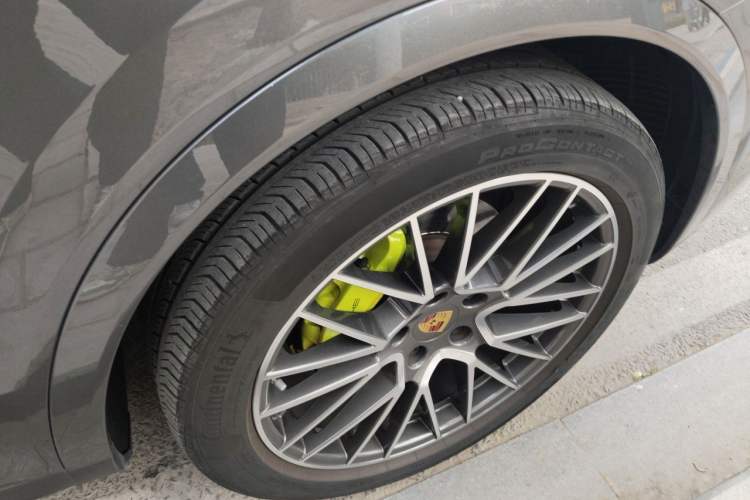 Used Porsche Cayenne E-Hybrid 2021 Cayenne E-Hybrid 2.0T Right Front Wheel Hub