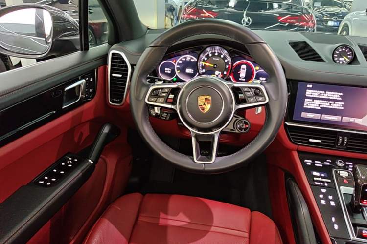 Used Porsche Cayenne E-Hybrid 2021 Cayenne E-Hybrid 2.0T Steering Wheel