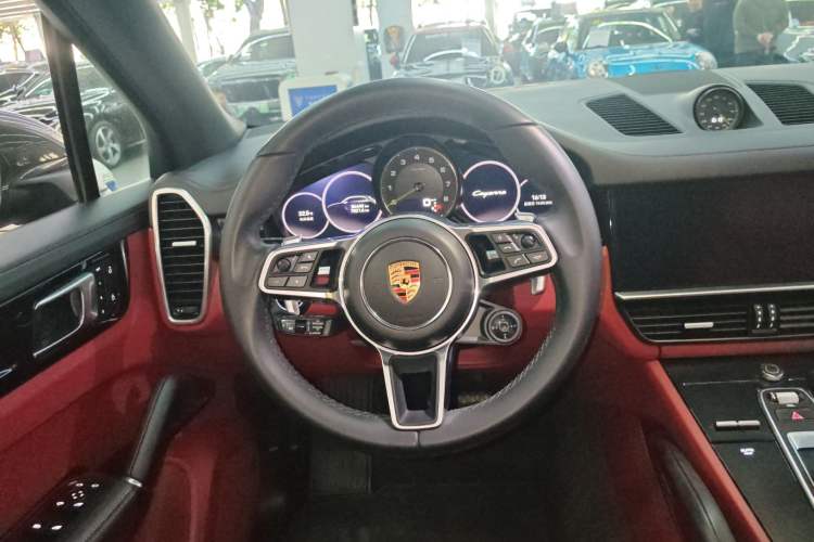 Used Porsche Cayenne E-Hybrid 2021 Cayenne E-Hybrid 2.0T Steering Wheel
