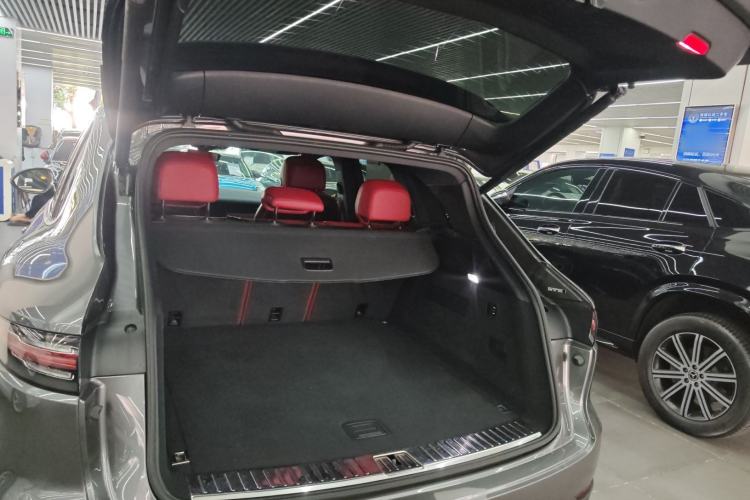 Used Porsche Cayenne E-Hybrid 2021 Cayenne E-Hybrid 2.0T Trunk