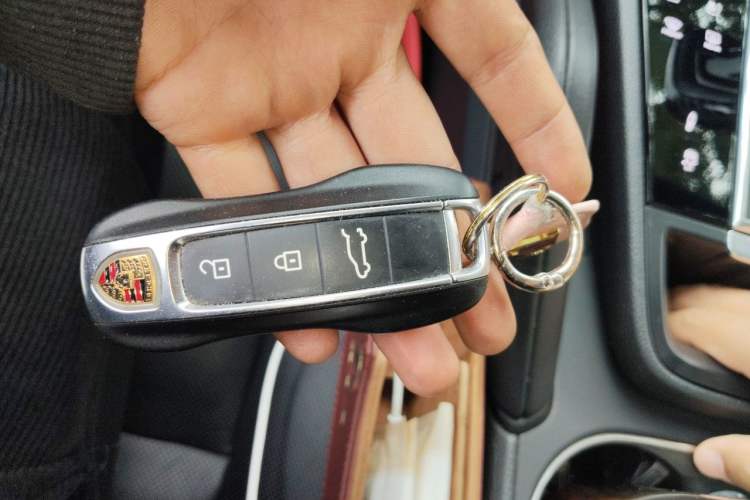 Used Porsche Cayenne E-Hybrid 2021 Cayenne E-Hybrid 2.0T Vehicle Key