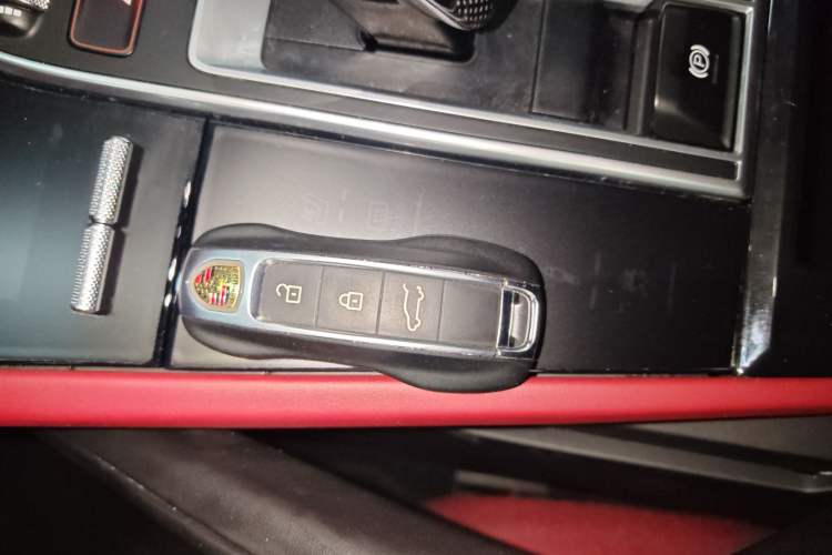 Used Porsche Cayenne E-Hybrid 2021 Cayenne E-Hybrid 2.0T Vehicle Key