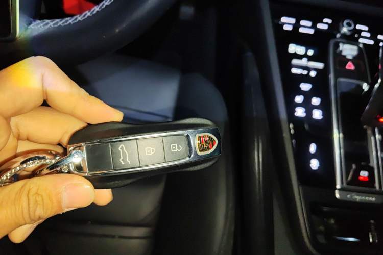 Used Porsche Cayenne E-Hybrid 2021 Cayenne E-Hybrid 2.0T Vehicle Key