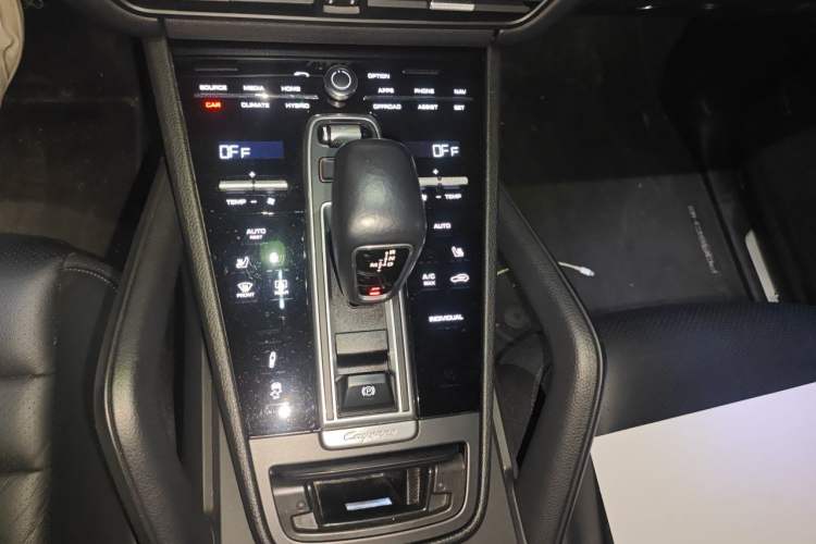 Used Porsche Cayenne E-Hybrid 2021 Cayenne E-Hybrid 2.0T Gear Lever
