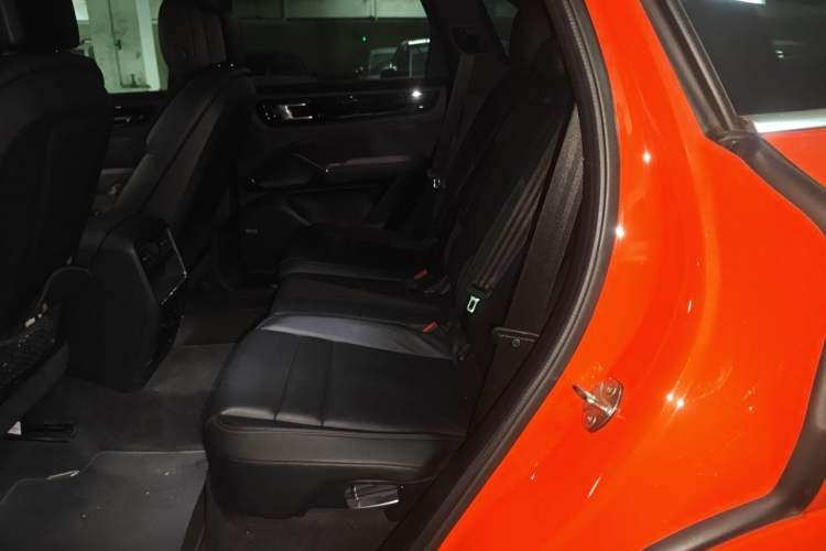 Used Porsche Cayenne E-Hybrid 2021 Cayenne E-Hybrid 2.0T Left Rear Seat