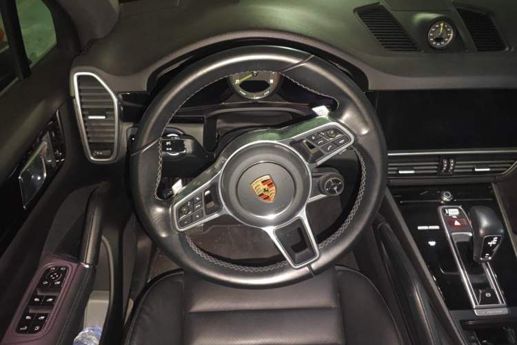 Used Porsche Cayenne E-Hybrid 2021 Cayenne E-Hybrid 2.0T Steering Wheel