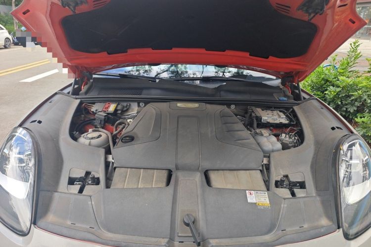Used Porsche Cayenne E-Hybrid 2021 Cayenne E-Hybrid Coupé 2.0T Engine Bay