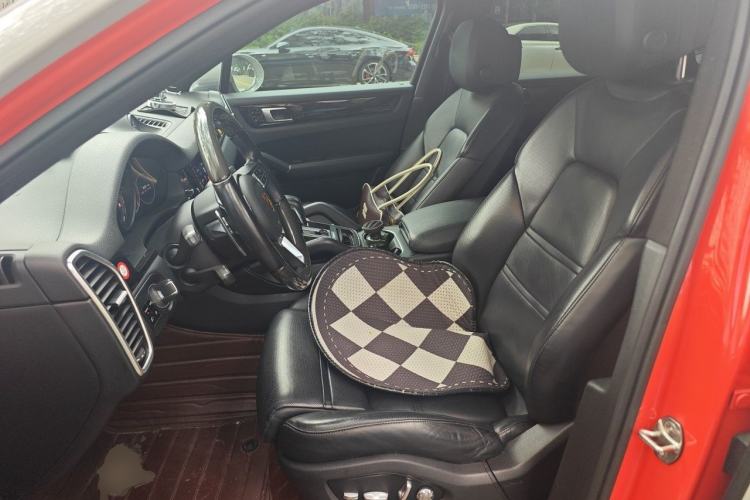 Used Porsche Cayenne E-Hybrid 2021 Cayenne E-Hybrid Coupé 2.0T Left Front Seat
