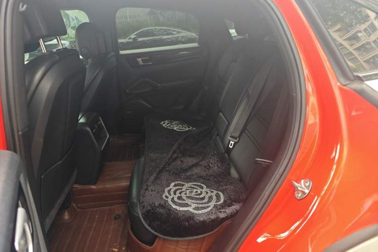 Used Porsche Cayenne E-Hybrid 2021 Cayenne E-Hybrid Coupé 2.0T Left Rear Seat